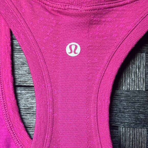 lululemon Swiftly Tank Magenta Sz 6 - Picture 4 of 4